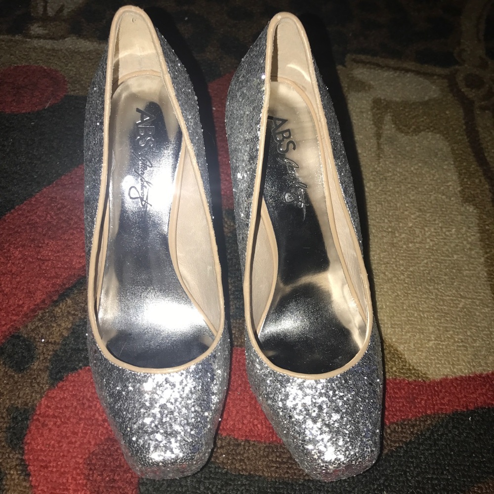 ABS silver glitter pump size US 6.5